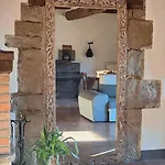 Дом отдыха In Tuscany With View And Swimming Pool