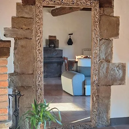 Дом отдыха In Tuscany With View And Swimming Pool
