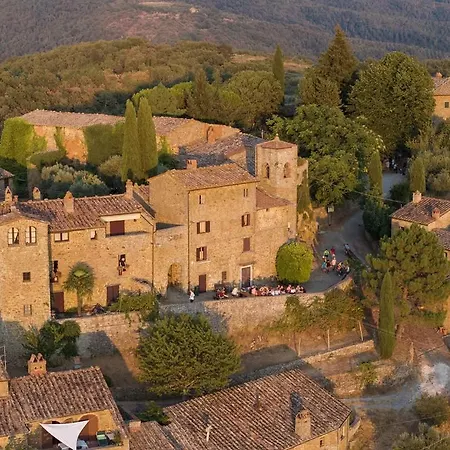 Дом отдыха In Tuscany With View And Swimming Pool