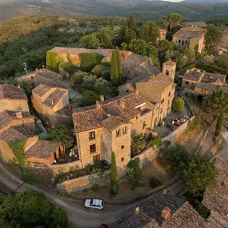 In Tuscany With View And Swimming Pool *