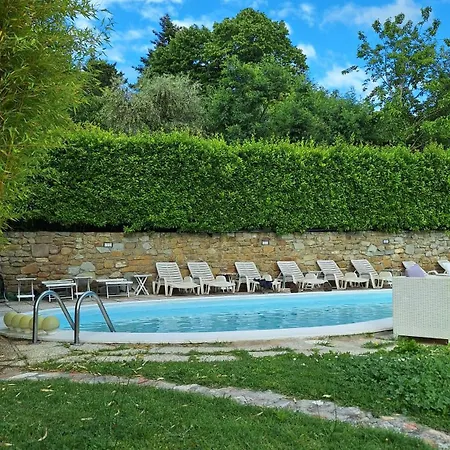 Дом отдыха In Tuscany With View And Swimming Pool Rapale